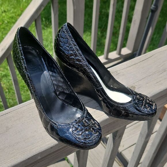 Tory Burch Sophia Wedges - Patent Leather,  Reptile Embossed - Size 9 - Picture 1 of 12